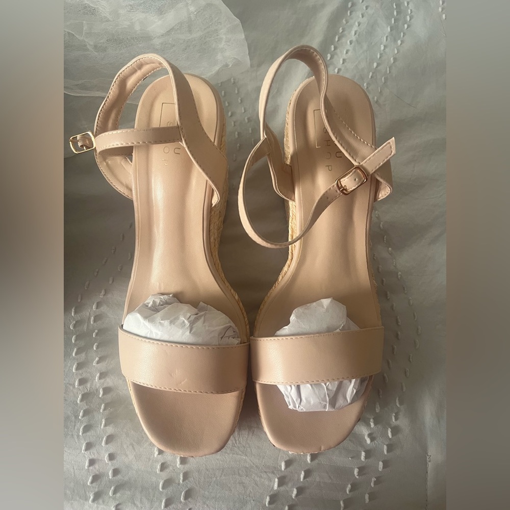 Size 10 shu shop heels.